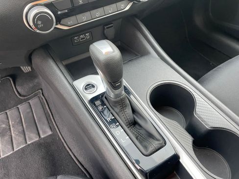 Used 2025 Nissan Altima 2.5 SV image 41