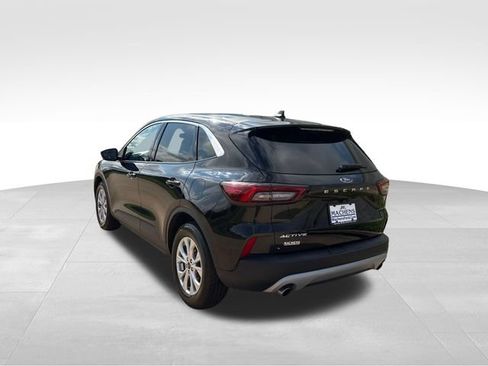 Used 2024 Ford Escape Active w/ Cold Weather Package FWD image 4