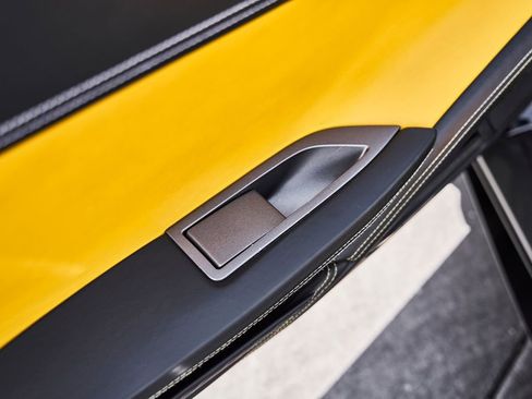 Used 2013 Ferrari 458 Spider RWD image 33