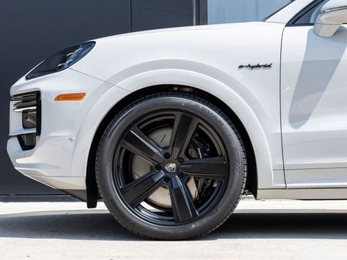 New 2025 Porsche Cayenne Turbo image 64