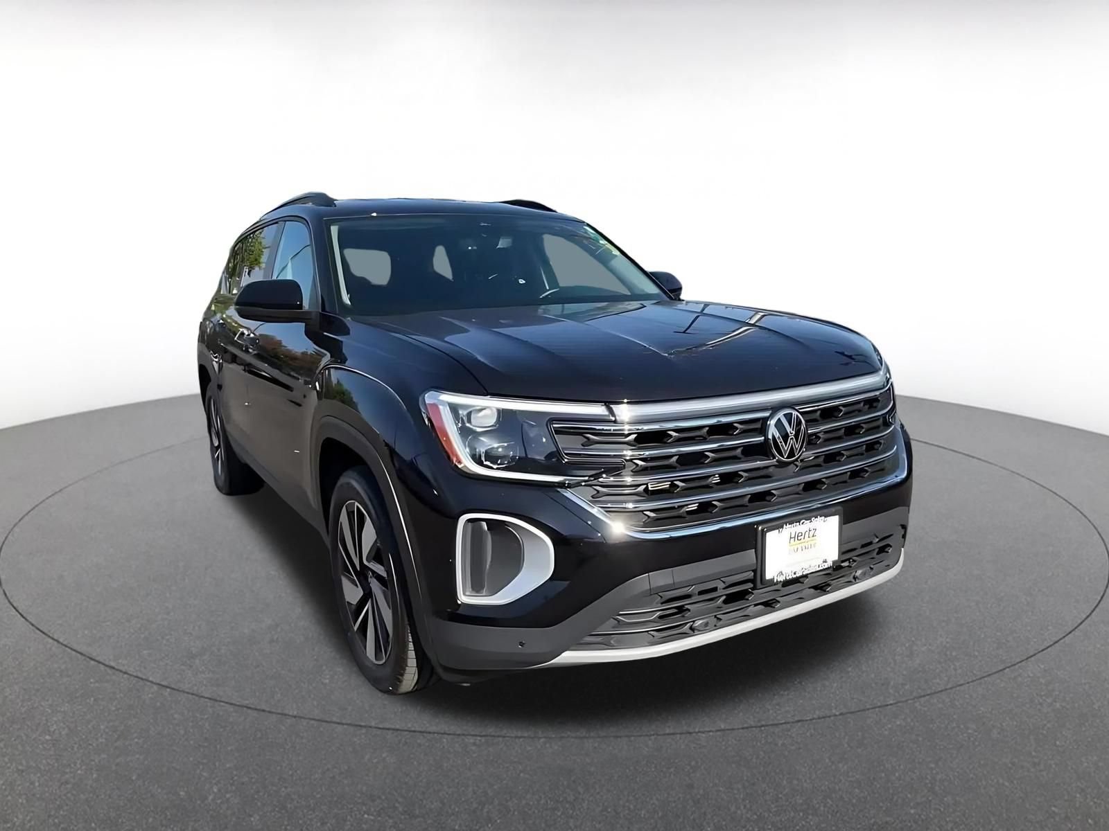 Used 2026 Volkswagen Atlas SE FWD image 3