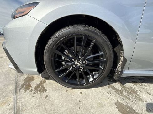 Used 2021 Toyota Camry XSE image 10