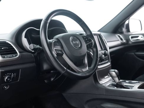 Used 2018 Jeep Grand Cherokee Altitude image 24