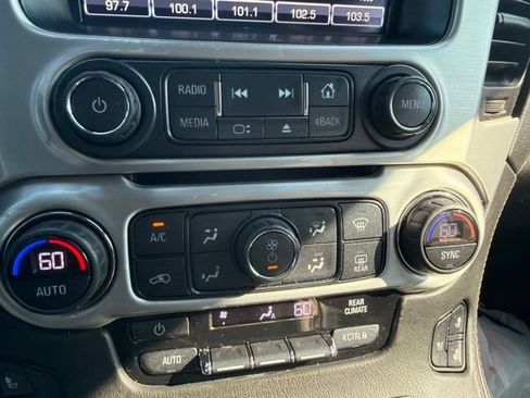 Used 2017 GMC Yukon SLT RWD image 9