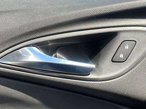 New 2026 Buick Encore GX Sport Touring image 9