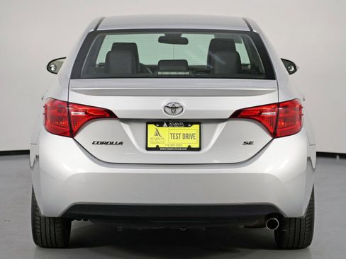 Used 2018 Toyota Corolla SE image 43