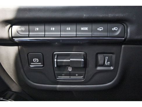 New 2026 Cadillac Escalade Platinum Sport w/ LPO, ONYX Package image 15