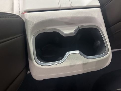 Used 2024 GMC Acadia Denali w/ Super Cruise Package image 34