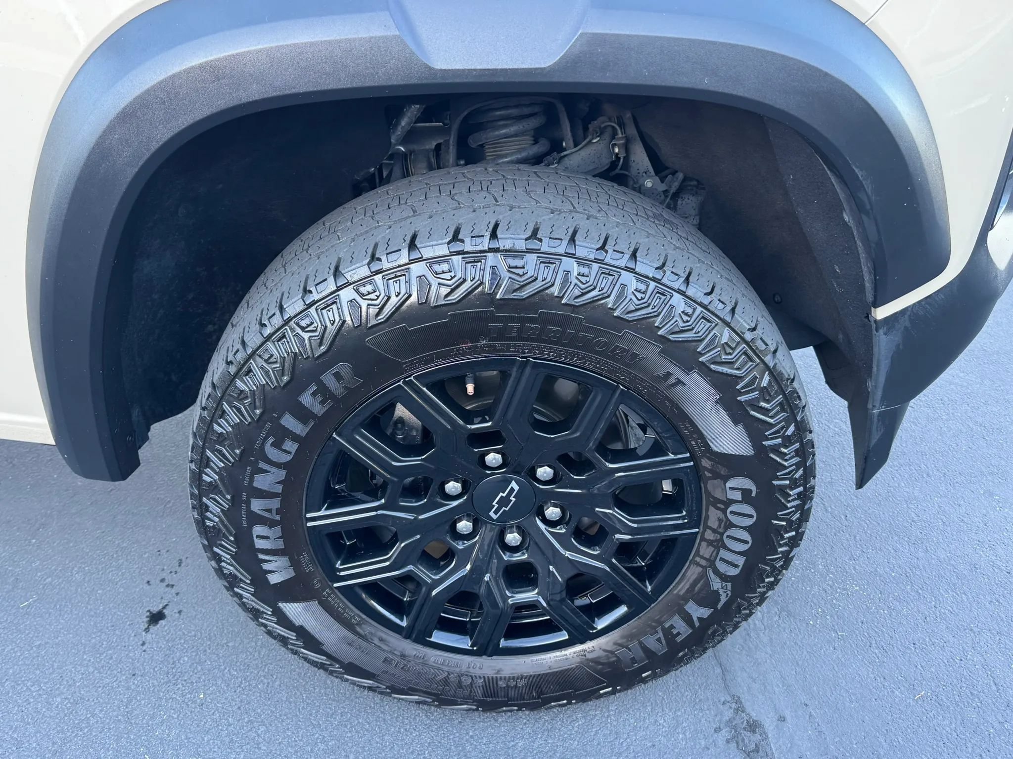 Used 2023 Chevrolet Colorado Trail Boss w/ Advanced Trailering Package AWD/4WD image 11