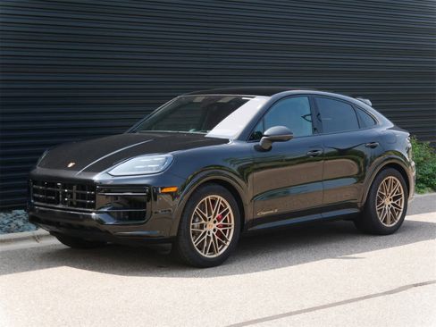 New 2025 Porsche Cayenne S image 1
