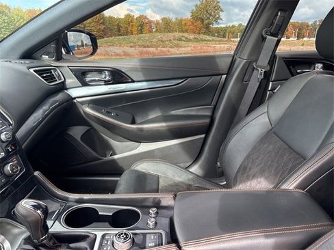 Used 2023 Nissan Maxima SR w/ Sport Mat Group image 12
