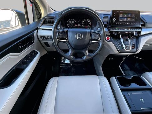 Used 2025 Honda Odyssey EX-L image 6