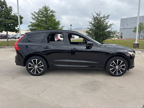 Used 2024 Volvo XC60 B5 Plus w/ Protection Package Premier image 4