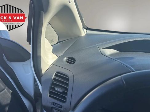Used 2015 Nissan Leaf S FWD image 33