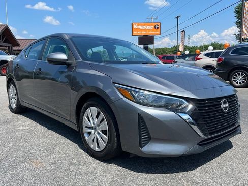 Used 2024 Nissan Sentra S FWD image 2