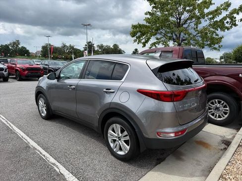 Used 2018 Kia Sportage LX AWD/4WD image 4