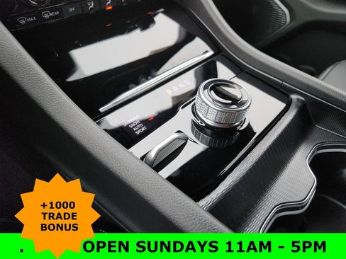 New 2025 Jeep Grand Cherokee Limited w/ Black Appearance Package image 24