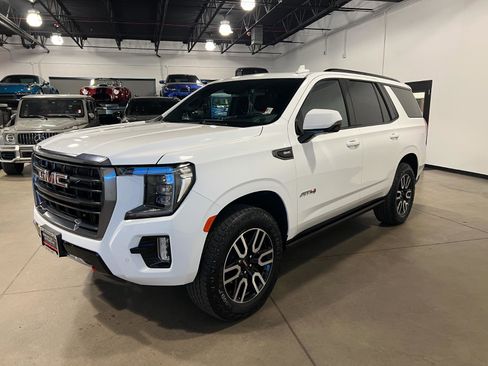 Used 2024 GMC Yukon AT4 w/ AT4 Premium Plus Package AWD/4WD image 7