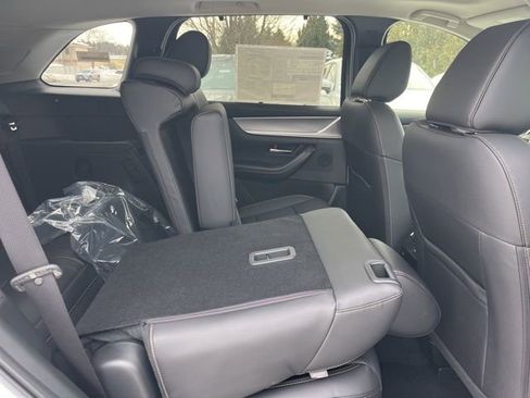 New 2026 MAZDA CX-90 3.3 Turbo w/ Preferred Package image 17