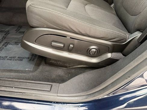 Used 2016 Chevrolet Traverse LT image 12