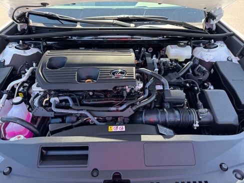 New 2025 Lexus ES 300h w/ Premium Package image 10