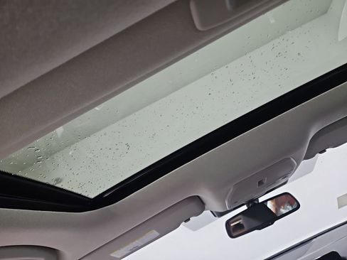 New 2026 Nissan Sentra SV w/ SV Convenience Package FWD image 20