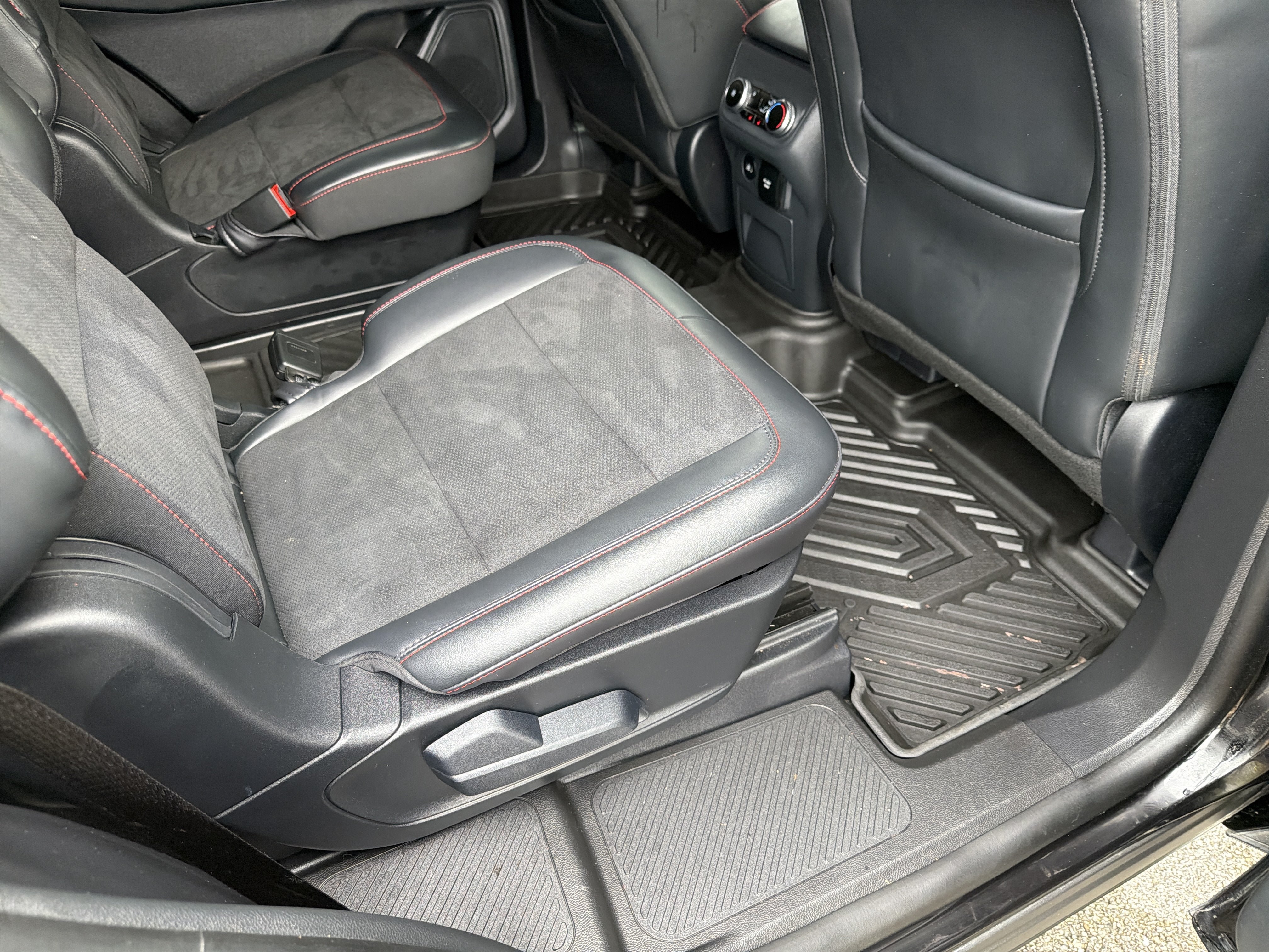 Used 2026 Ford Explorer ST w/ Sun And Sound Package AWD/4WD image 25