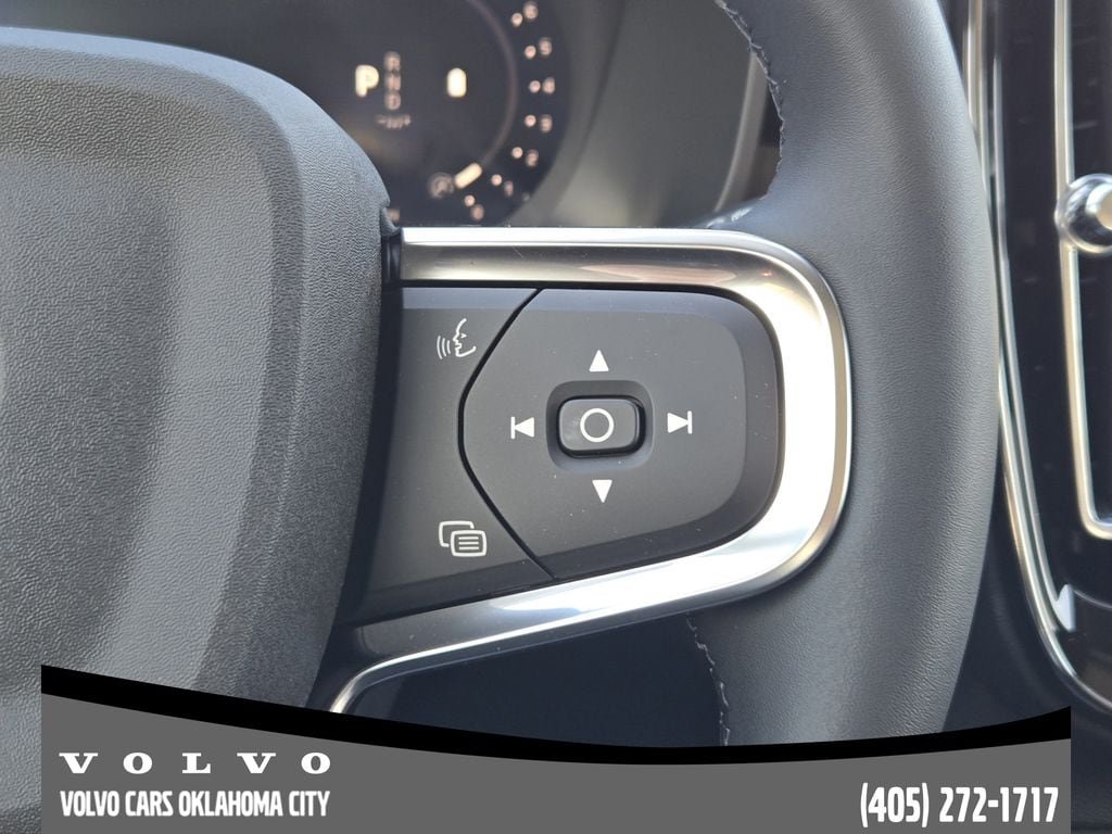 Used 2026 Volvo XC40 B4 Core w/ Protection Package Premier FWD image 28