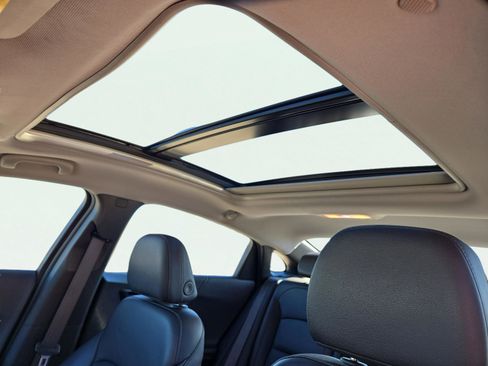 Used 2024 Chevrolet Malibu LT image 20