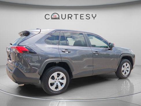 Certified 2025 Toyota RAV4 LE FWD image 5