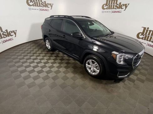 Certified 2023 GMC Terrain SLE w/ Driver Convenience Package FWD image 2