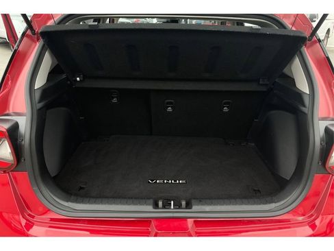 Used 2023 Hyundai Venue SE image 12