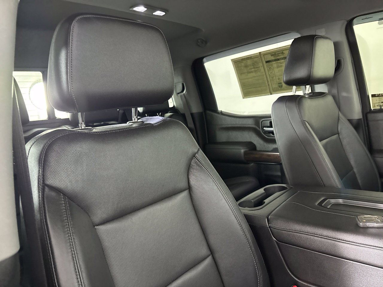 Used 2019 GMC Sierra 1500 SLT w/ SLT Premium Package AWD/4WD image 31