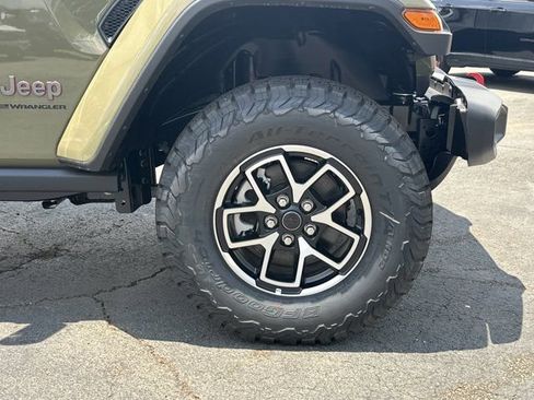 New 2026 Jeep Wrangler Unlimited Rubicon AWD/4WD image 13