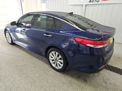 Used 2016 Kia Optima EX w/ Premium Package image 9