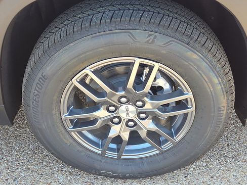 New 2026 GMC Acadia Elevation image 4