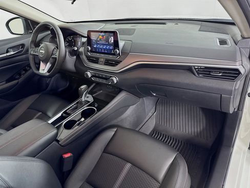 Used 2025 Nissan Altima 2.5 SR image 26