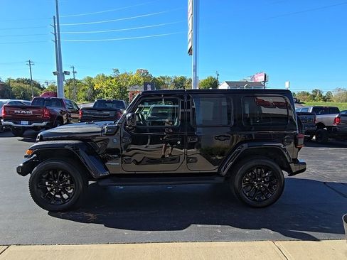 Used 2021 Jeep Wrangler Unlimited Sahara image 5