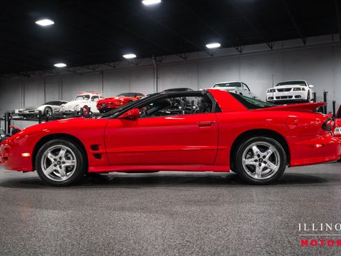 Used 2002 Pontiac Firebird Trans Am RWD image 2