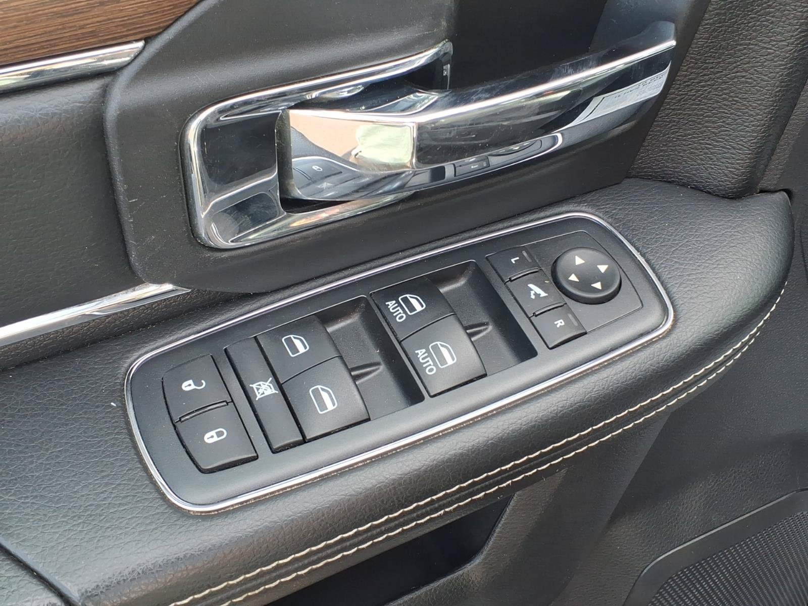 Used 2016 RAM 2500 Laramie AWD/4WD image 16