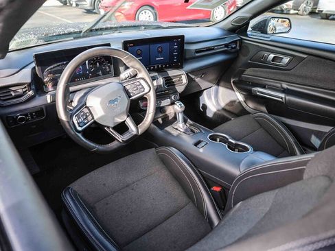 Used 2024 Ford Mustang Convertible image 2