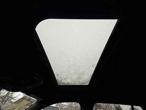 Used 2024 Jeep Grand Cherokee Laredo X image 31