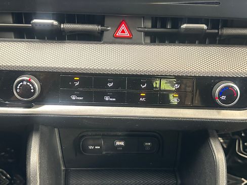 Used 2023 Kia Sportage LX FWD image 18