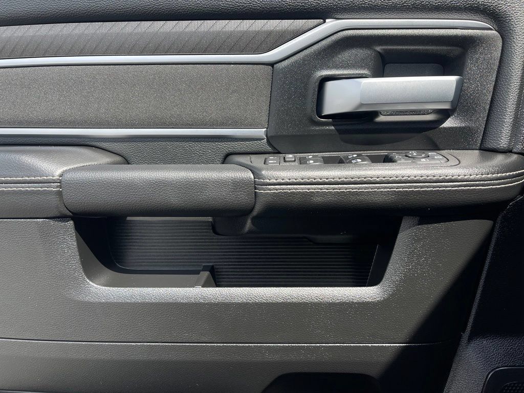 New 2027 RAM 3500 Big Horn AWD/4WD image 5