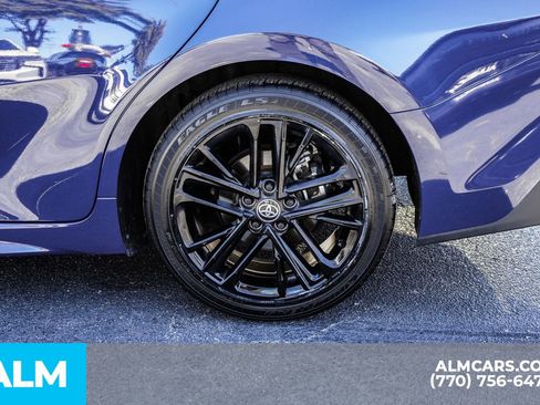 Used 2025 Toyota Camry SE image 16