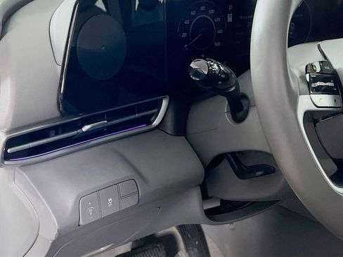 Certified 2024 Hyundai Elantra SEL w/ Convenience Package image 10