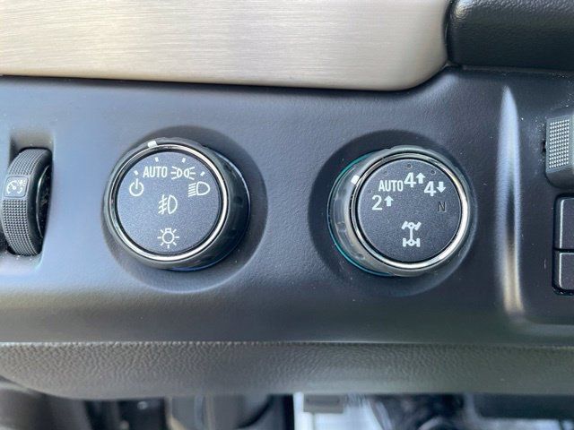 Used 2017 GMC Yukon Denali w/ Open Road Package AWD/4WD image 16