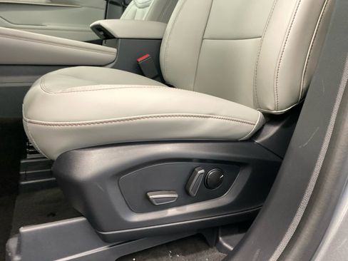 New 2026 Ford Explorer Active image 22