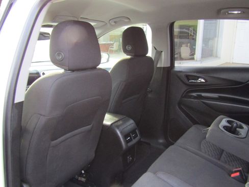 Used 2019 Chevrolet Equinox LT image 12