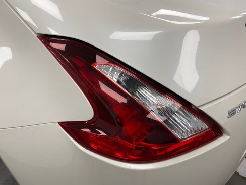 Used 2019 Nissan 370Z Coupe w/ Z34 Heritage Edition - White image 11